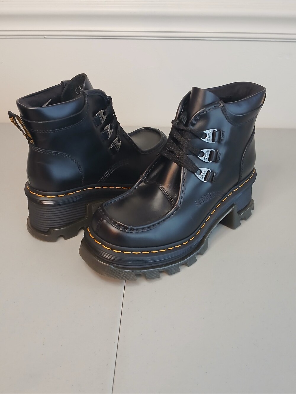 Dr. Martens Corran 3 Eye Atlas Leather Lace-Up Heeled Boots NWOT